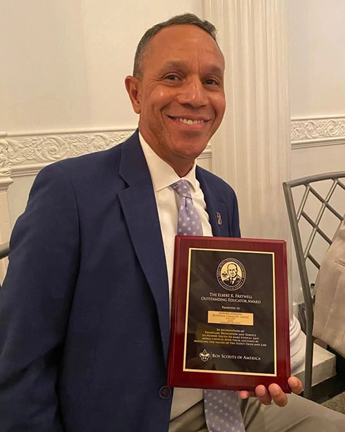 Ed Johnson Honored with 2025 Elbert K. Fretwell Outstanding Educator Award

Read More: go.brookdalecc.edu/ed-johnson-hon…