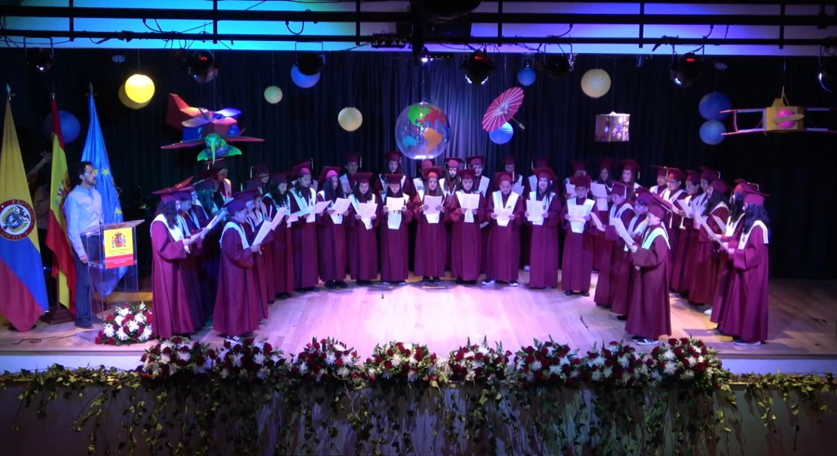 CCEE Reyes Católicos (@cceerrcc) on Twitter photo El pasado miércoles 18 de junio celebramos la graduación de sexto de primaria, un gran día para el alumnado que acaba una etapa y en breve comienza una nueva en secundaria.
Fue un acto muy emotivo. ¡Suerte sexto! 🎓🤩
<a href="/AccEducativaExt/">Acción Educativa Exterior</a> <a href="/EducacionEspCol/">Agregaduría de Educación de la Embajada de España</a> <a href="/EmbajadaEspCol/">Embajada España Col</a> El pasado miércoles 18 de junio celebramos la graduación de sexto de primaria, un gran día para el alumnado que acaba una etapa y en breve comienza una nueva en secundaria.
Fue un acto muy emotivo. ¡Suerte sexto! 🎓🤩
<a href="/AccEducativaExt/">Acción Educativa Exterior</a> <a href="/EducacionEspCol/">Agregaduría de Educación de la Embajada de España</a> <a href="/EmbajadaEspCol/">Embajada España Col</a>