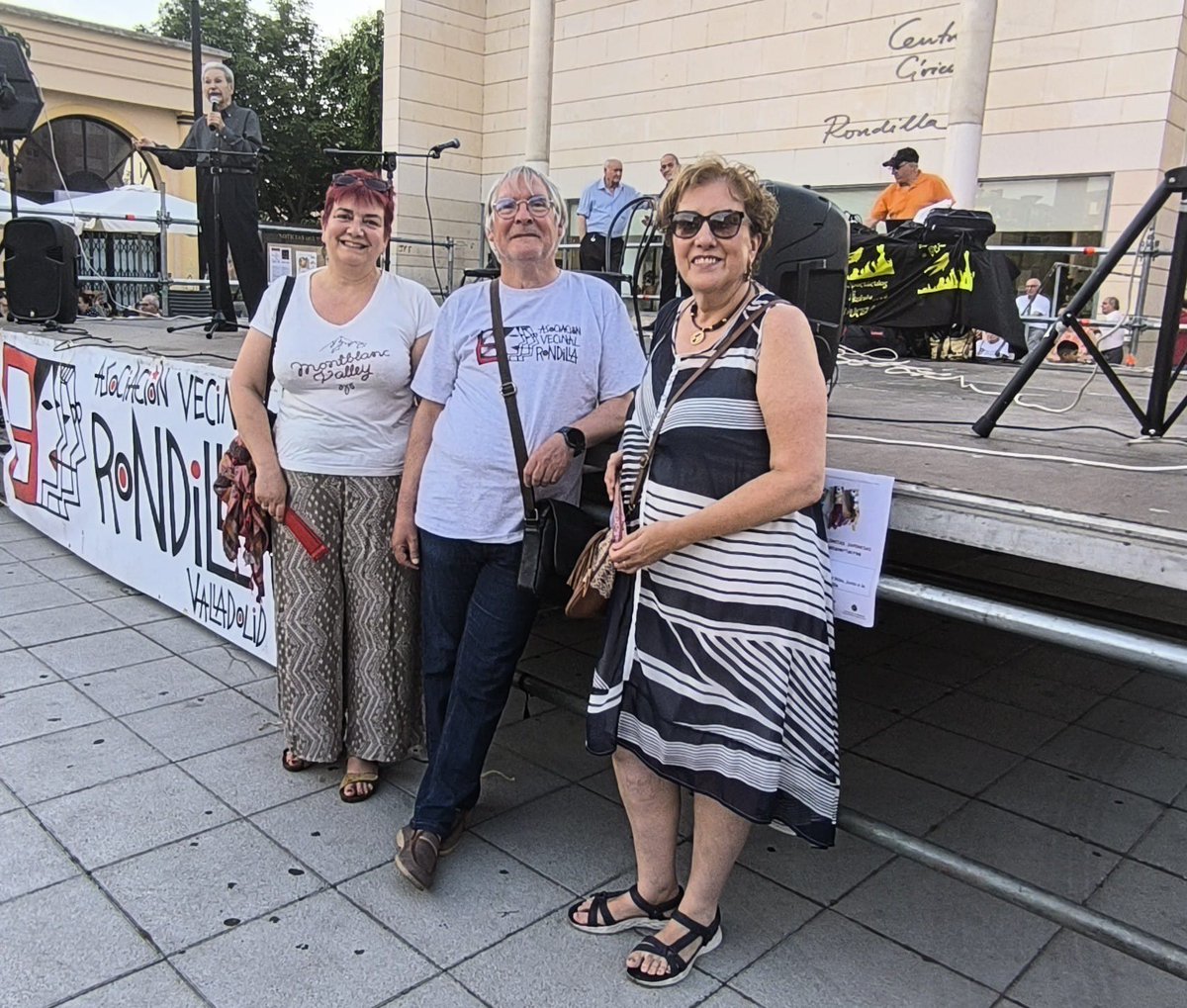 Disfrutando del Pregón de las fiestas de la Rodilla. Viva la Rondi!! <a href="/avrondilla/">AV Rondilla</a>