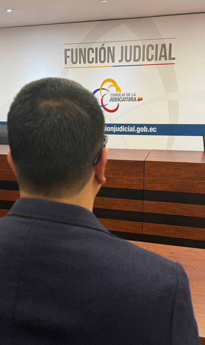 ¿El Municipio de Quito cometió una inconstitucionalidad al registrar el Estadio Olímpico Atahualpa? 

📍Hoy comparecí, llamado por la Justicia, sobre mi actuación en la sesión del Concejo Metropolitano en la que voté en ABSTENCIÓN sobre la reversión de la donación del Atahualpa