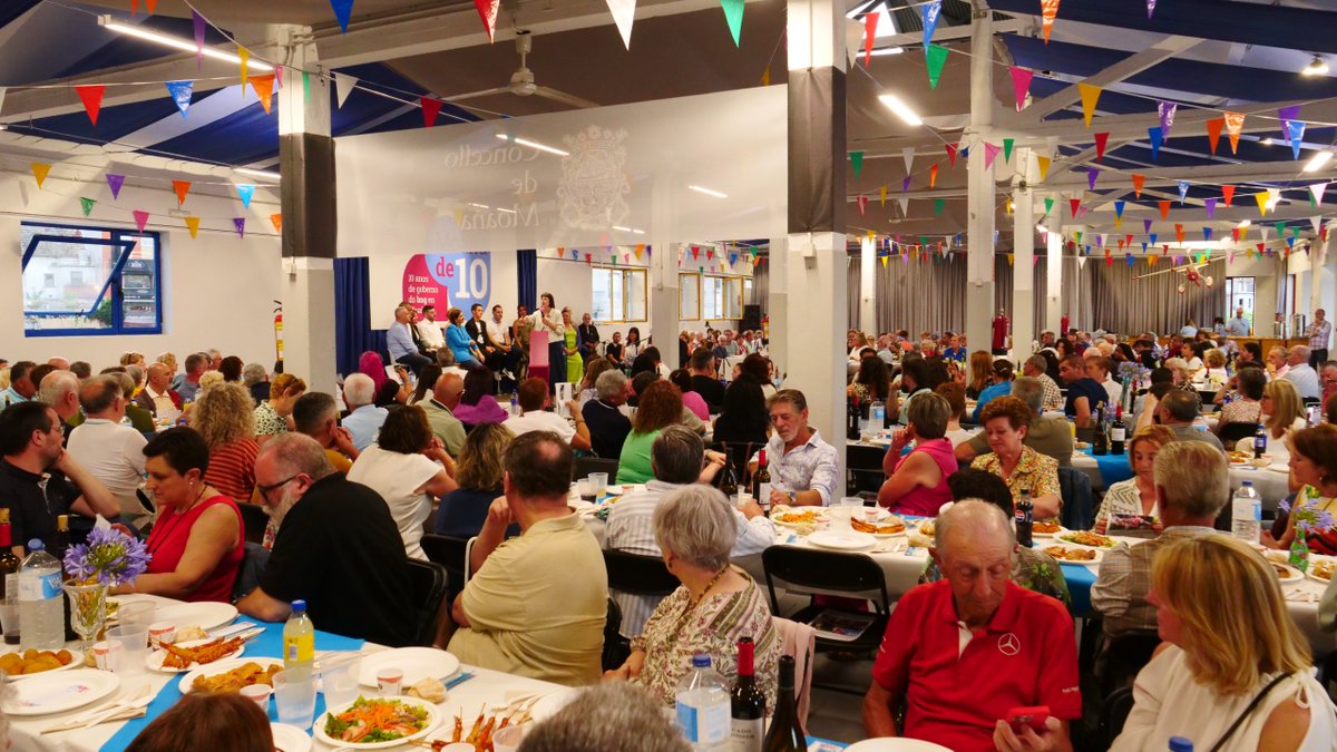 Orgullosa de celebrar con Leticia Santos e o seu equipo dez anos de goberno BNG en Moaña, dez anos que supuxeron o maior avance para o concello da súa historia.

Un proxecto transformador que mellora a vida da xente e que exemplifica o noso modelo municipal de éxito. Parabéns!