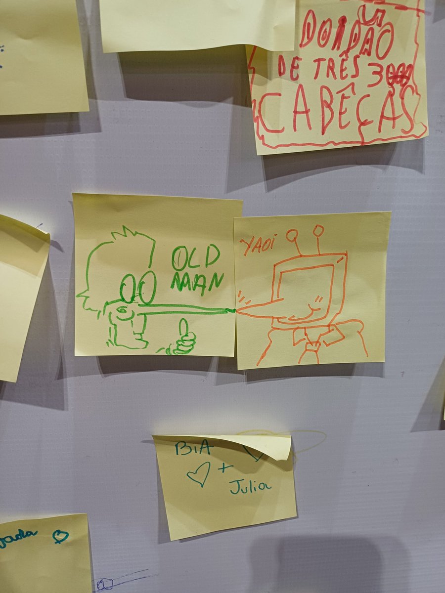 FewyFish's tweet image. Me and my partner are in an event and we could draw on a post-it and glue in the wall of the event... welp