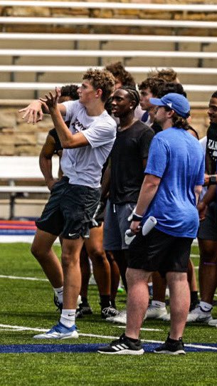 TownsendTeff's tweet image. Had a blast at @TulsaFootball camp with some @HB_WildcatFB Teammates. Thanks @CoachTreLamb9 and @CoachBRobbins for the opportunity to compete today.
-
#HarBerFootball #ReignCane #Arkansas #Classof2029 #TulsaFootball #ARPrepRedzone

@ERoper32 @TreysonReith @briceowens0…