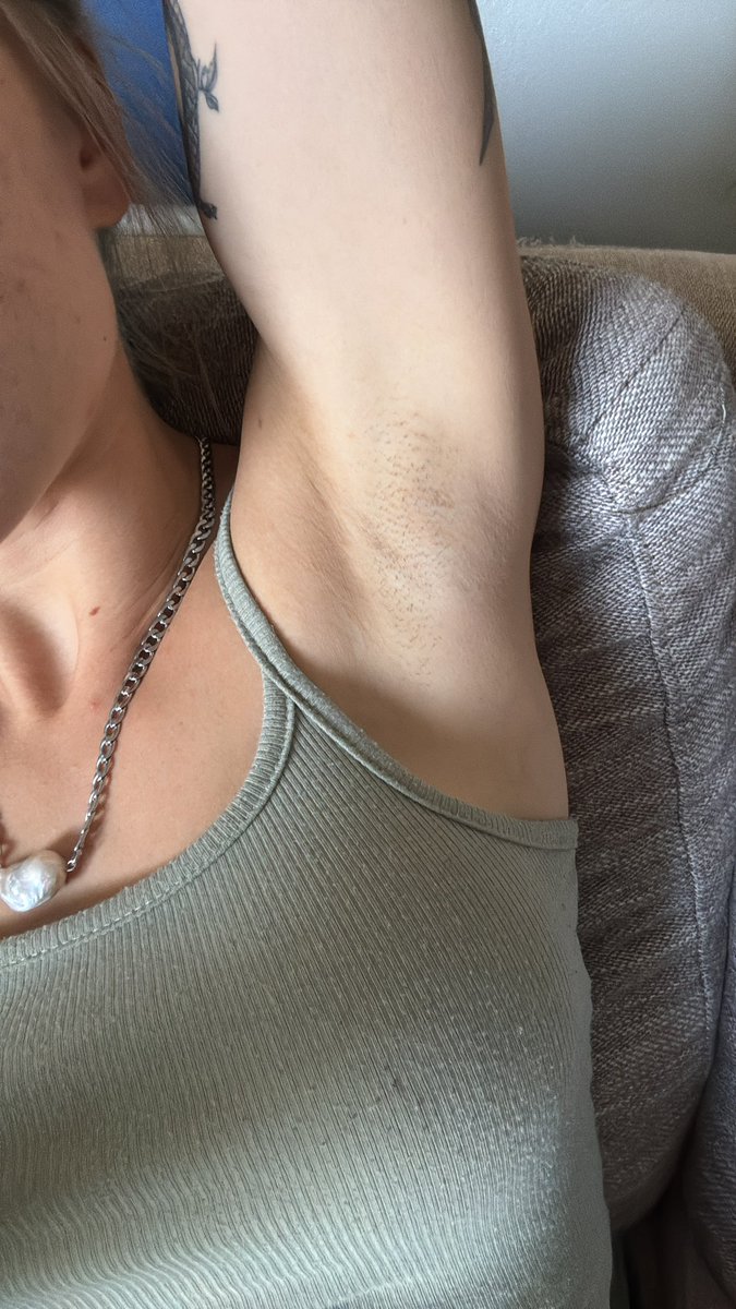 I wish you could smell these pits after hours of moving in 105 weather 🥵🔥