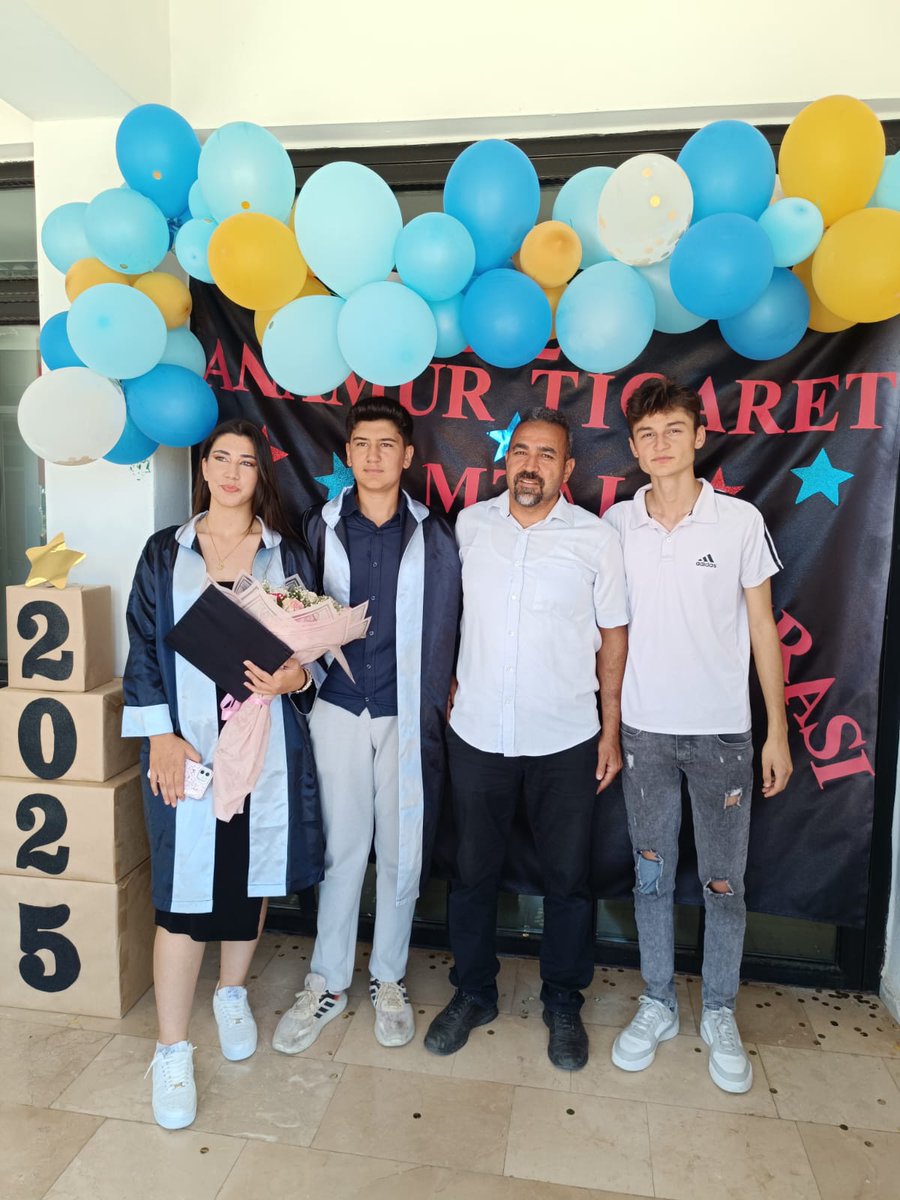 20 Haziran 2025’te son ders zili çaldı. Tekniker olarak mezun olan öğrencilerimize meslek hayatlarında başarılar dileriz. Üniversite yolunda eğitim öğretimine devam edecek öğrencilerimizin yolları, bahtları açık olsun. <a href="/tcmeb/">Millî Eğitim Bakanlığı</a> <a href="/Yusuf__Tekin/">Yusuf Tekin</a>  <a href="/MersinMEM/">Mersin İl Millî Eğitim Müdürlüğü</a> <a href="/fazilet_durmus/">Fazilet Öğretmen 🇹🇷</a> <a href="/AnamurMem/">Anamur İlçe Millî Eğitim Müdürlüğü</a>