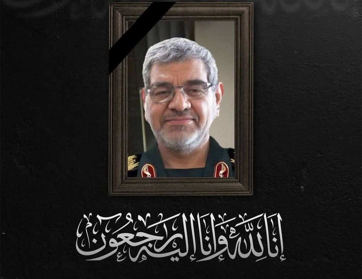 iqbSBWHc1cemrPM's tweet photo. اذكروا محاسن موتاكم ..
من المواقف الخالدة للشه.يد (محسن با قر ي) القنصل العام لأمة الشرفاء في محافظة البصرة،التي لازالت عاقلة في ذهني عندما كان يصرّ ويحثّ بأستمرار على إيفاد الطلبة العراقيين لجامعات الجمهورية لأستحصال شهادات عُليا..
بالعربي كان يكول (اريد شباب الجنوب كلهم كفاءات) https://t.co/cl2Kad1MgK
