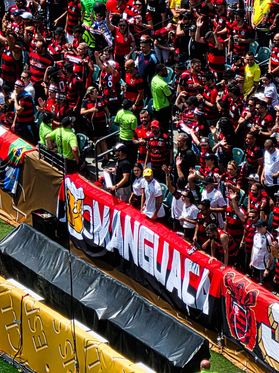 FlaManguaca's tweet image. ISSO AQUI É FLAMENGO

CLUBE DE REGATAS DO FLAMENGO!

A #FlaManguaça esteve presente no Lincoln Financial Field na Filadélfia, Pensilvânia-EUA, no massacre do #Flamengo por 3x1 diante do chelsea, válido pelo 2º Jogo da Fase de Grupos do #MundialDeClubes2025…