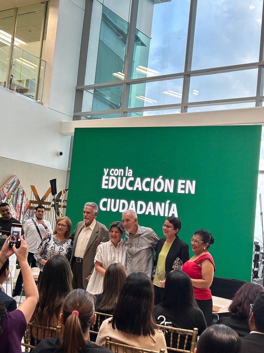 🎉 Invitados por nuestro aliado Fundamorgan, celebramos sus 25 años de historia 👏
Nos unimos a las palabras de Juan David Morgan: “Panamá necesita más alianzas y más líderes que piensen en el nosotros”.
🇵🇦💙 ¡Felicidades!

#Fundamorgan #25Años #UnaEmpresaUnAula #ONG #Panamá