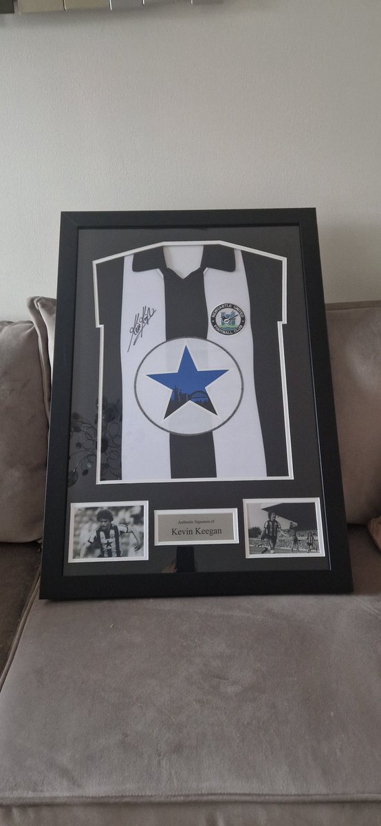 Dawn (@stiddles7) on Twitter photo <a href="/gemmalsomers/">Gemma Somers</a> <a href="/_ROMemorabilia_/">RO Sport Memorabilia</a> I would love Ginola one they post last wk but got no room for it u fortunately but still tempted haha <a href="/gemmalsomers/">Gemma Somers</a> <a href="/_ROMemorabilia_/">RO Sport Memorabilia</a> I would love Ginola one they post last wk but got no room for it u fortunately but still tempted haha