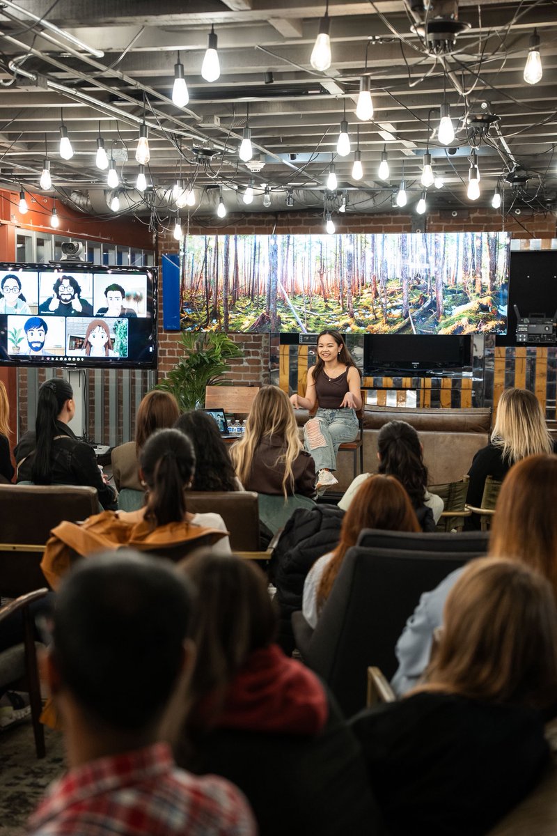 minney_cat's tweet image. "your horizon is only as wide as the people who are around you"
great evening on why we chose SF to build, what it's like to build a team augmented by AI, and how hiring for people who deeply care matters more than ever
h/t @AnyaTuros for hosting and ty for having @atlal_b…
