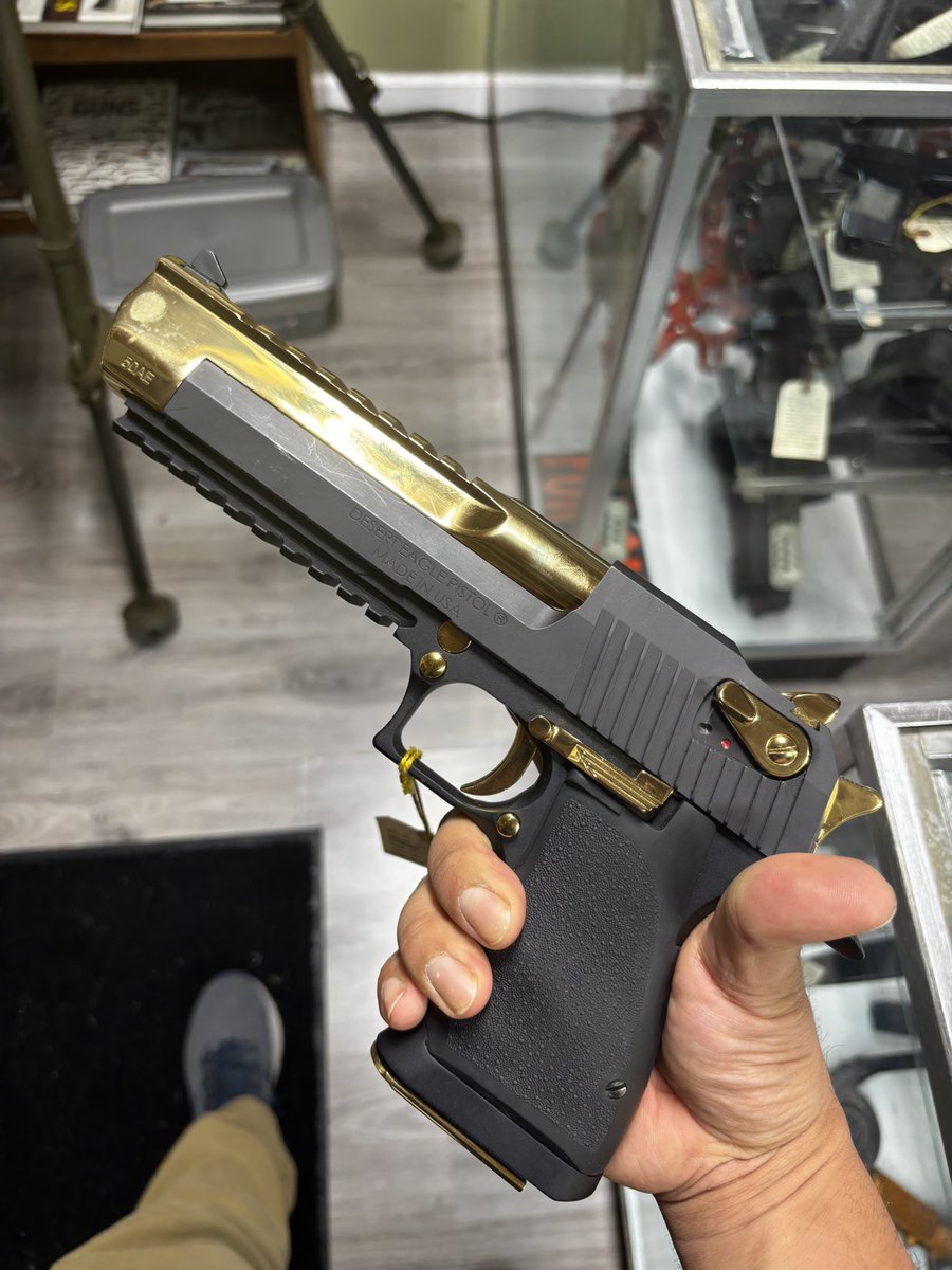 チャンネル登録20万超えの際はこちらの悪趣味なデザートイーグル買います