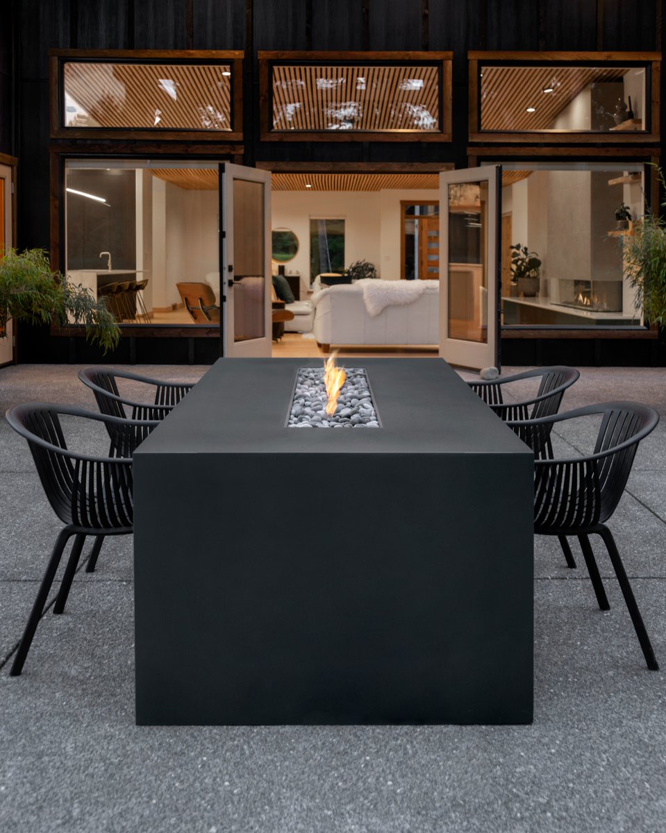 paloform's tweet image. Designed for gathering, built for entertaining.   

The Nimbus Fire Table combines minimalist design with generous functionality, perfect for sharing meals and stories around a flickering fire. 

#paloform