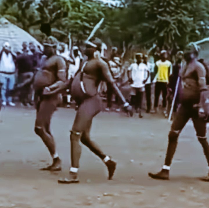 ذوقك خلي معاك يخ
كمية جمال ما طبيعية