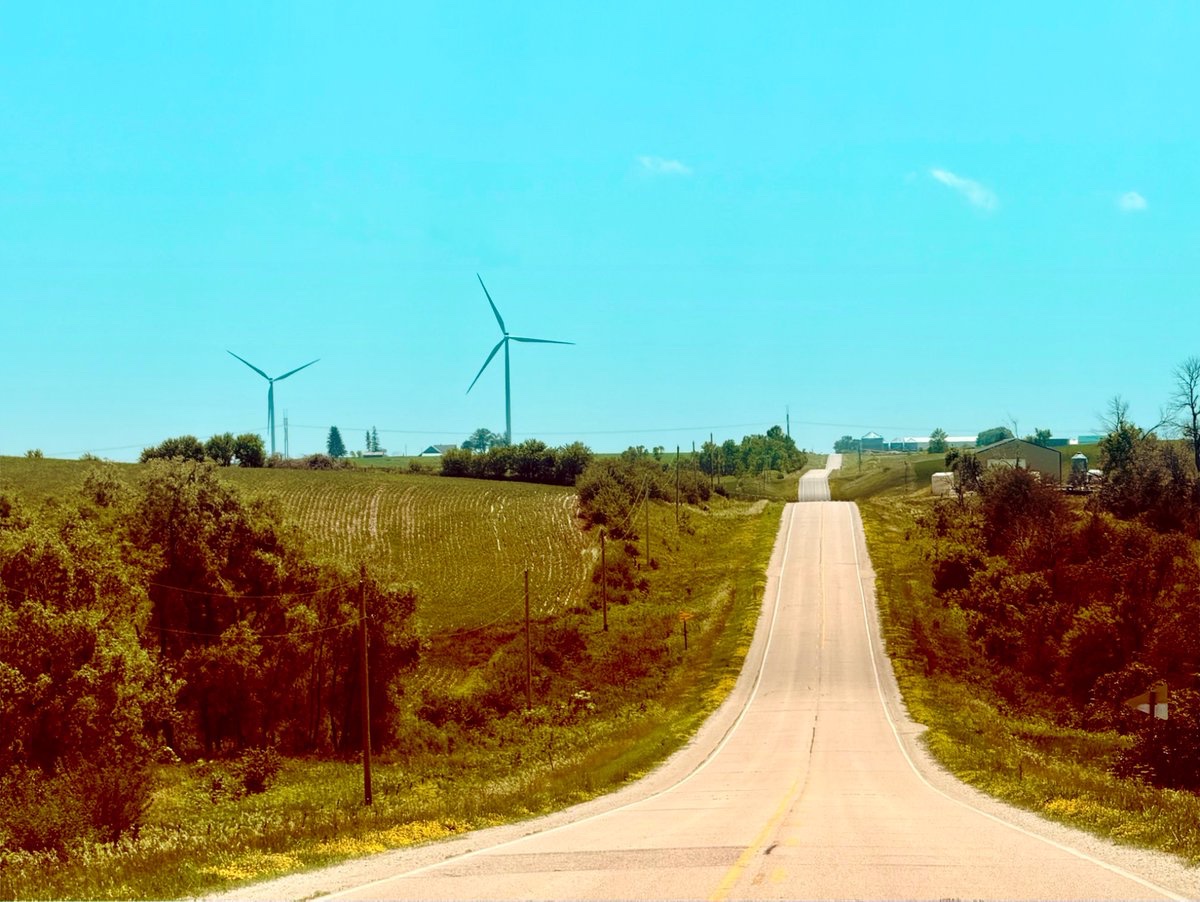 Iowa is a beautiful place, it’s just a bit more quiet about it. It forces you to slow down and look for it. Shot with iPhone 16 pro and tone masked