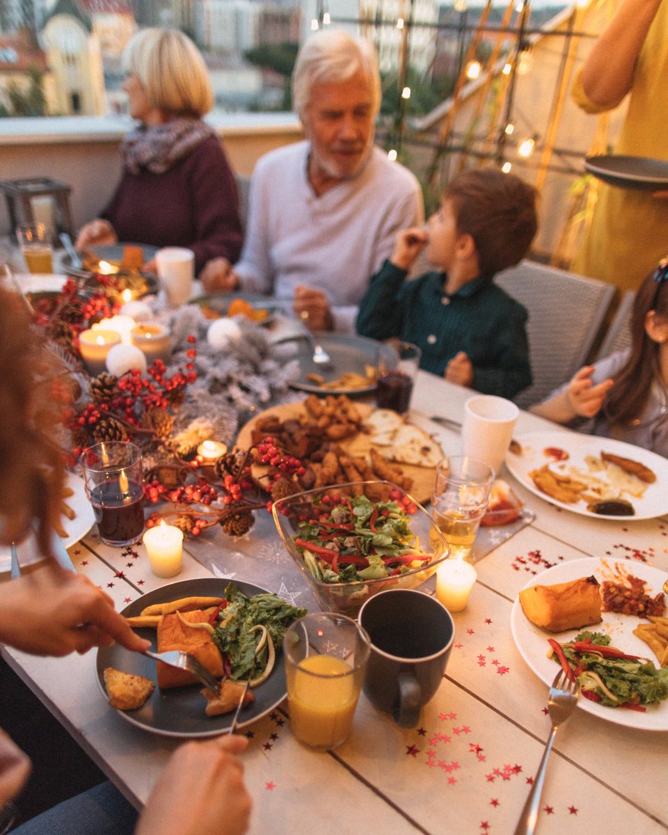 Make It Better Foundation (@makeitbetternfp) on Twitter photo We talk about family dinners often—and for good reason.
🍽️ Teens who eat 5–7 meals/week w/ family are 4x less likely to use tobacco.
📚 Shared meals = better grades, self-esteem & mental health.
We’re proud to champion <a href="/FDP_Tweets/">The Family Dinner Project</a>.
🔗 linktr.ee/themakeitbette… We talk about family dinners often—and for good reason.
🍽️ Teens who eat 5–7 meals/week w/ family are 4x less likely to use tobacco.
📚 Shared meals = better grades, self-esteem & mental health.
We’re proud to champion <a href="/FDP_Tweets/">The Family Dinner Project</a>.
🔗 linktr.ee/themakeitbette…