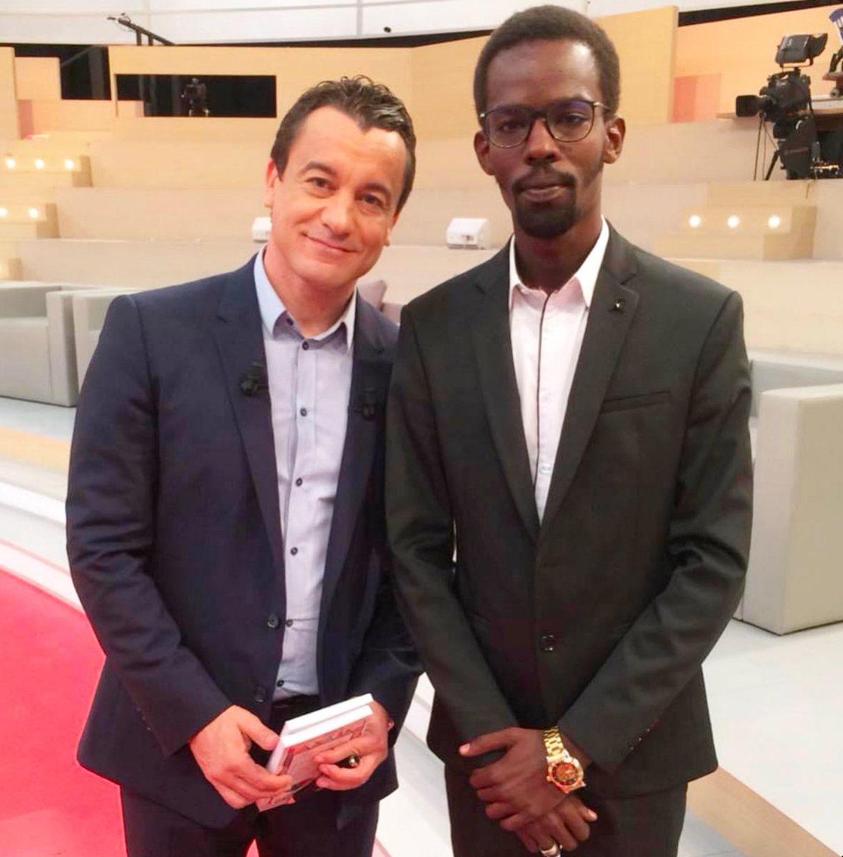 في أجواء يسودها الطموح والرؤية المشتركة، يسعدني أن أعلن عن خطة شراكة استراتيجية واعدة مع صديقي العزيز، ورجل الأعمال اللامع، صاحب أكثر القنوات التلفزيونية صعودًا وتأثيرًا في الساحة الإعلامية اليوم.

اليوم اضع اللمسات الأولى على سلسلة من الاتفاقيات والمشاريع المرتقبة التي ستُحدث