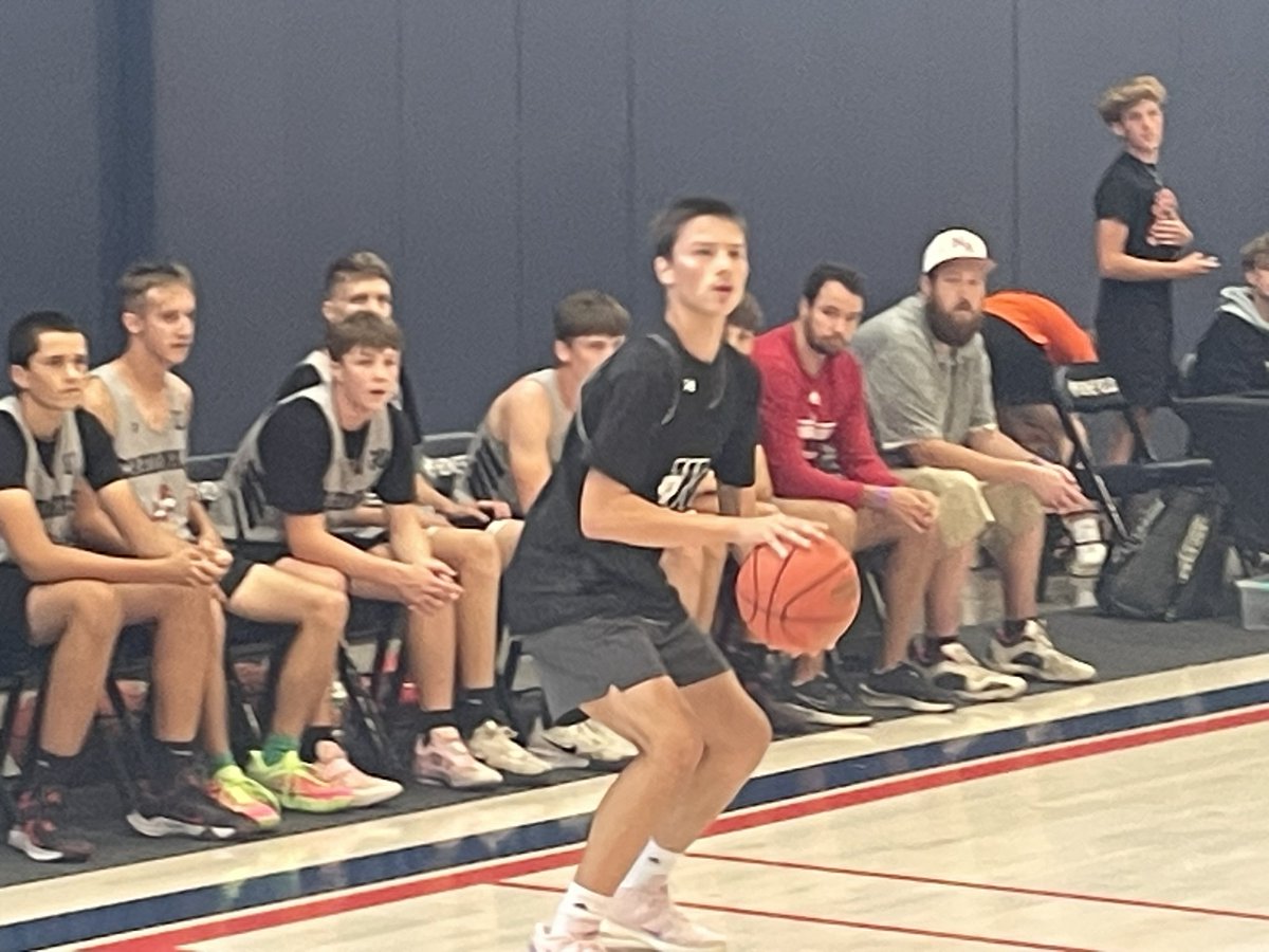 PrepHoopsMO's tweet photo. 5’12 2027 Ian Saunders of Stewartsville-Osburn is a small school gem in the NWMO area who can score in a variety of ways. He hits 3-pointers, slashes to the hoop with good body control. Dynamic offensive player @MW_Showcase https://t.co/TFoPEcKzor