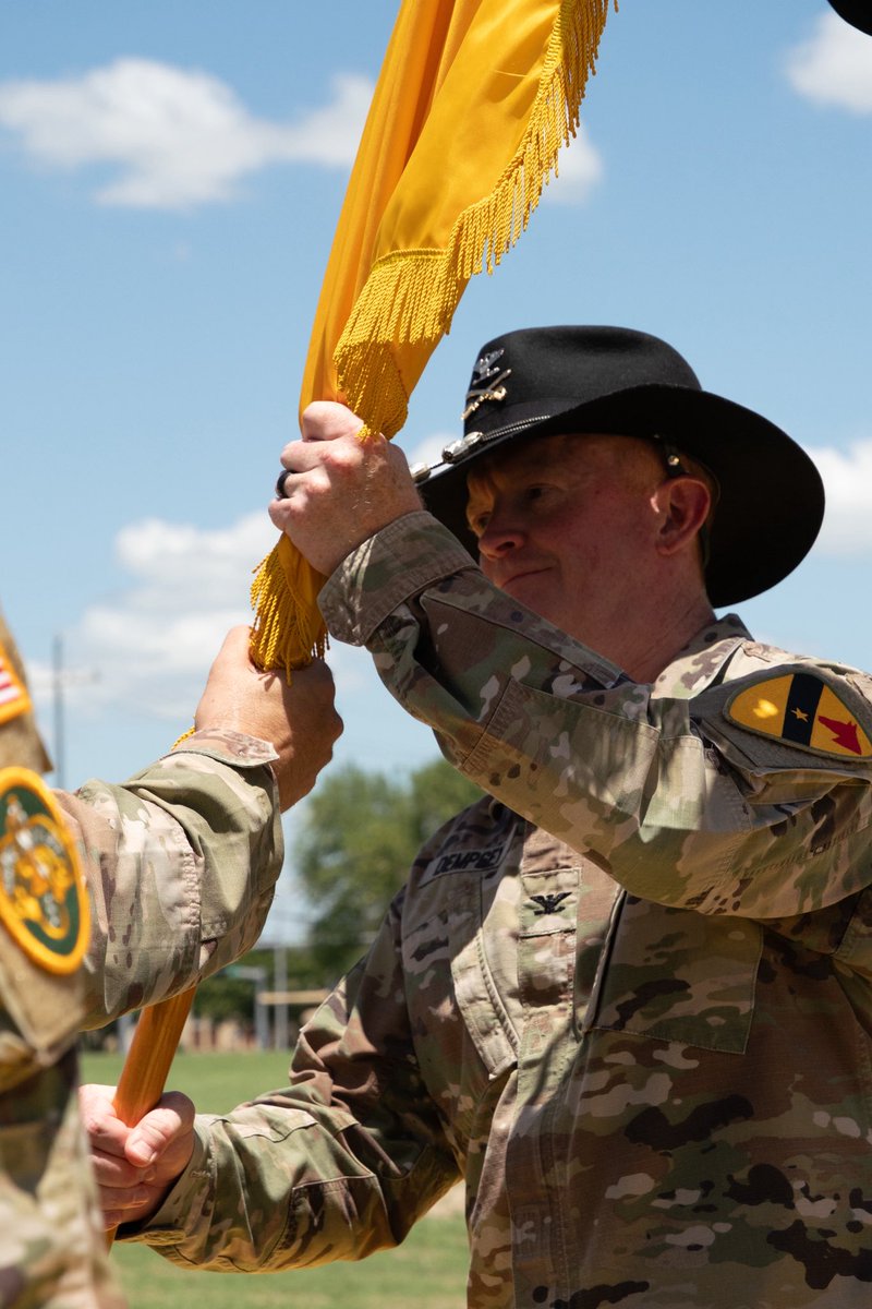 1stCavalryDiv's tweet image. This week around the Cav:
We proudly welcomed our newest First Team Troopers.
1st Armored Brigade Combat Team held a change of command ceremony
3rd Armored Brigade Combat Team Troopers took part in a brigade run
#FirstTeam | @iiiarmoredcorps | @FORSCOM | @USArmy