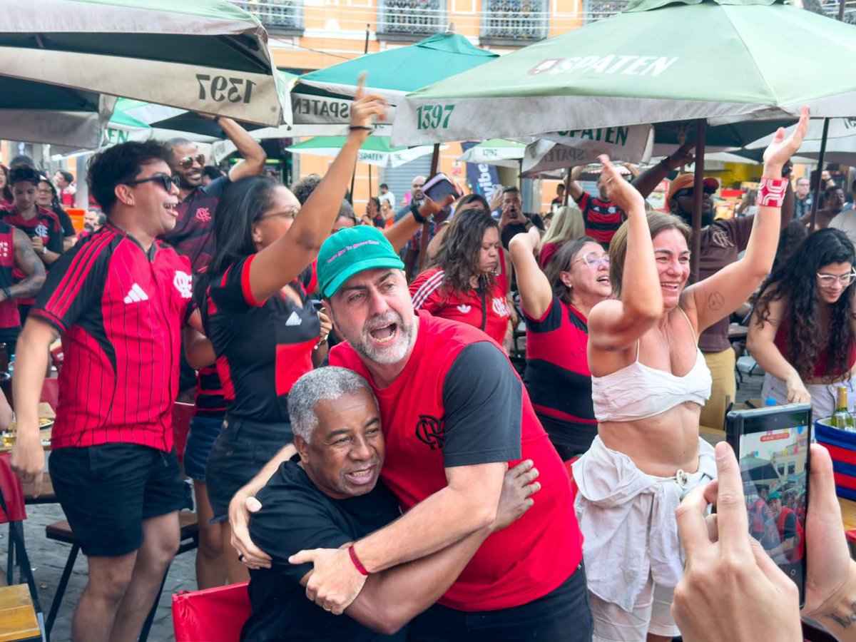 Botou os ingleses na roda! 

O @flamengo venceu o Chelsea de virada por 3x1 na Copa do Mundo de Clubes.

 Que jogaço! Quanta emoção!

Bora, meu Mengão! Vamos trazer esse Mundial pra casa de novo. Pra cima deles! ❤️🖤 #Flamengo