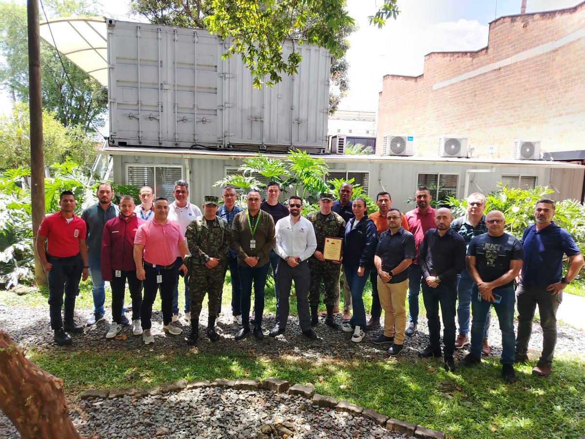 Colfecar tweet media