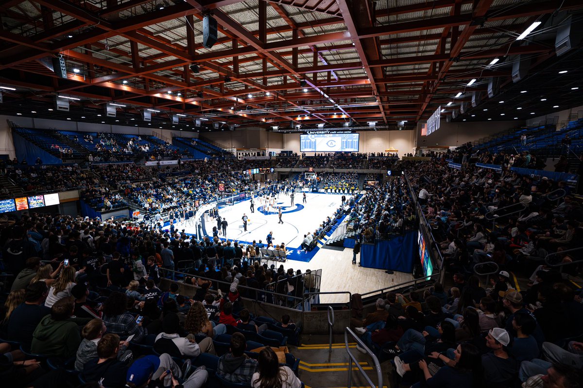 ucdavismbb's tweet image. 🚨 We’re hiring: Director of Men’s Basketball Operations 🚨
Application Link: bit.ly/448HE5Z
Apply by 6/26/2025 at 11:59pm
#GoAgs
