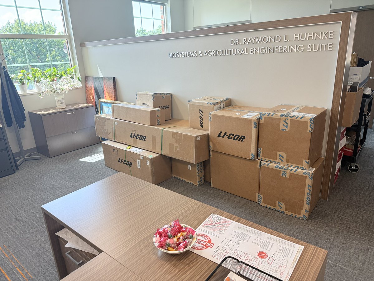 Irrigation Research Laboratory (IRL), OSU (@irl_bae_osu) on Twitter photo Our eddy covariance tower (LI 7900) and ET sensor (LI 710) from LI-COR just arrived. These will be deployed in Oklahoma Panhandle at an Irrigation Technology Demonstration Hub along with 6 other types of sensors.
<a href="/BAEOkstate/">OSU Biosystems and Agricultural Engineering</a> <a href="/okstatewater/">Oklahoma Water Resources Center</a> <a href="/USDA/">Dept. of Agriculture</a> Our eddy covariance tower (LI 7900) and ET sensor (LI 710) from LI-COR just arrived. These will be deployed in Oklahoma Panhandle at an Irrigation Technology Demonstration Hub along with 6 other types of sensors.
<a href="/BAEOkstate/">OSU Biosystems and Agricultural Engineering</a> <a href="/okstatewater/">Oklahoma Water Resources Center</a> <a href="/USDA/">Dept. of Agriculture</a>