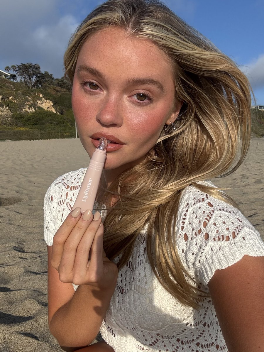 beach must-have: vanilla caramel lip butter 🤍👄 bit.ly/42dSLe1