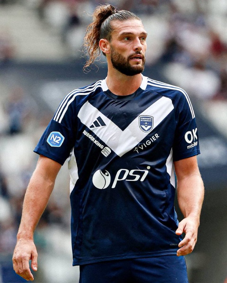 Girondins de #Bordeaux has announced that Andy Carroll (36) has left the club. The former Newcastle United, Liverpool and West Ham centre-forward joined Bordeaux in September 2024 from Ligue 2 side Amiens.. ⚫️⚪️