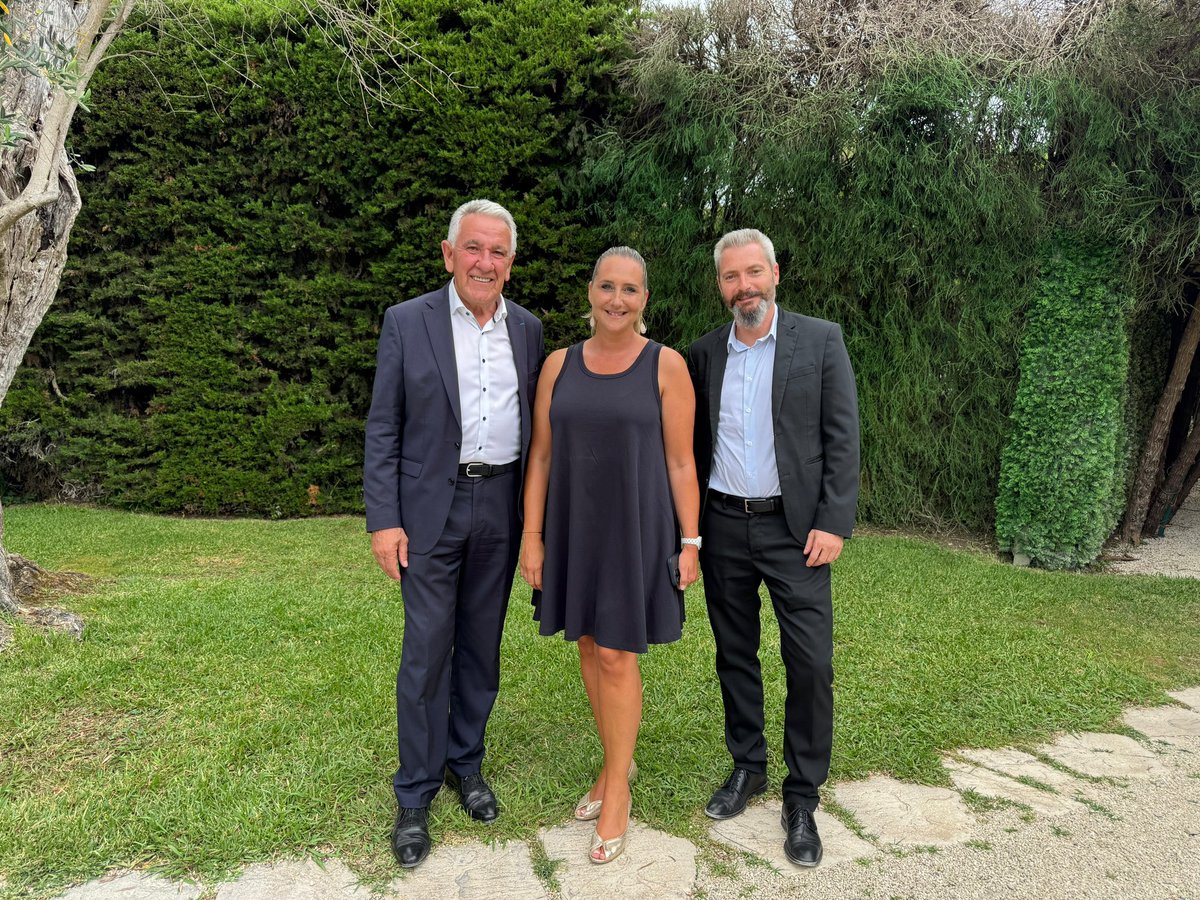 AlexndraBorchio's tweet image. Très heureuse d’être présente aux 130 ans de la @FBTP06 à #Antibes. 🎂

Une fédération regroupant près de 700 entreprises du bâtiment des @AlpesMaritimes.

Bravo à son Président Patrick Moulard pour son dynamisme et son engagement auprès de ceux qui façonnent notre territoire.