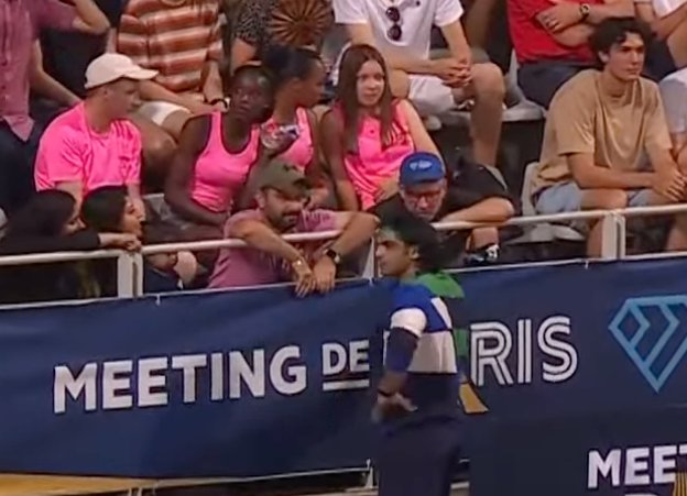 #ParisDL #DiamondLeague 

Interesting, looks like it is Dr Klaus present in the stands for Neeraj today in Paris. 

indianexpress.com/article/sports…