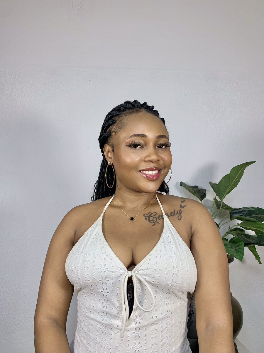 glowria_glam's tweet image. “Channeling my inner goddess with these faux locs! 🌿✨ 

Hair: @alice_hair_no1 

#fauxlocs #naturalhair #hairinspo #locs 
#HairTransformation #blackhairmagic #hairfashion #chicstyle