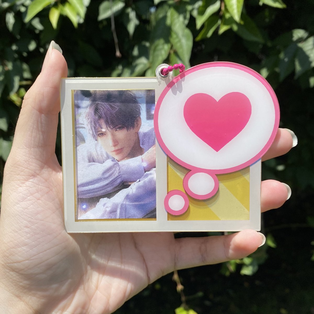 my tomodachi life photo holders are here!!!