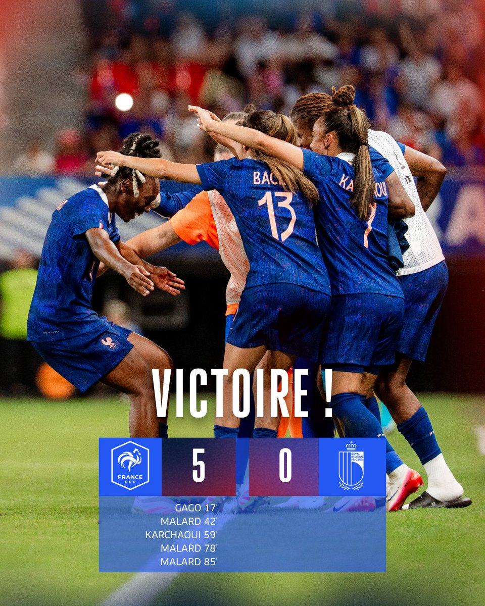 𝗖𝗔𝗥𝗧𝗢𝗡 𝗣𝗟𝗘𝗜𝗡 𝗣𝗢𝗨𝗥 𝗟𝗘𝗦 𝗕𝗟𝗘𝗨𝗘𝗦 🖐️🤩 
Démonstration de l'Equipe de France ce soir face à la Belgique ! 
RDV dans une semaine face au Brésil, pour notre dernier match de prépa avant l'EURO 🔜 

#FRABEL l #FiersdetreBleues