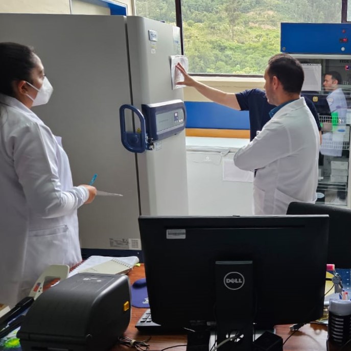 La Coordinación Zonal Cuenca del INDOT realizó una visita de control al Laboratorio de Histocompatibilidad e Inmunogenética del Hospital José Carrasco Arteaga (<a href="/IESSHJCA/">Hospital de Especialidades José Carrasco Arteaga</a>).
Estas acciones permiten garantizar que los procesos técnicos y operativos estén alineados con la normativa