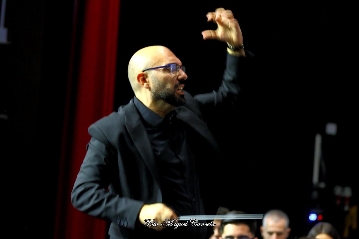 Migueltrombon's tweet image. Nunca hay que rendirse, ya que hay demasiada gente en el cielo a la que poner orgullosa 💫❤️