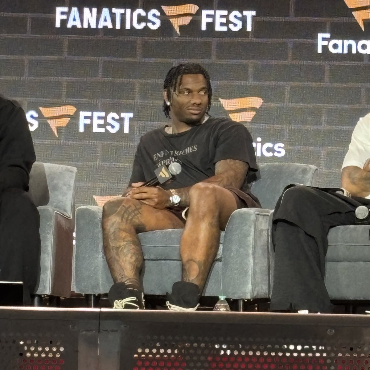Malik Nabers imitating New York fans: 

“You messed my parlay up, boooooo!”

🤣🤣🤣