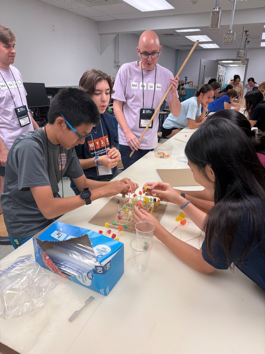illinoismatse's tweet image. GALLERY: Photo highlights showcase what was a thrilling and educational week of Mid-GLAM camp!
Middle school students learned about the materials that make up our world and engaged in meaningful hands-on activities, all using University of Illinois Urbana-Champaign facilities.
