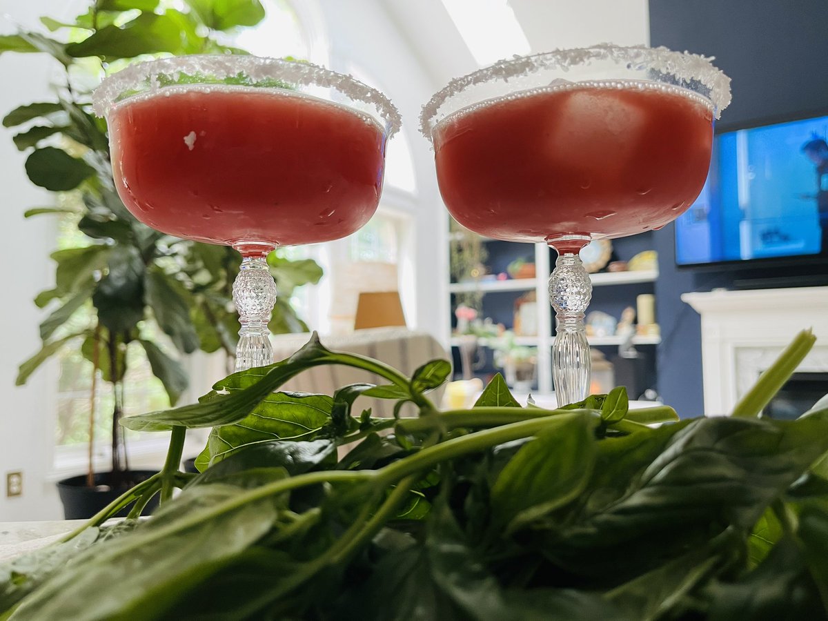MarkVSlaughter's tweet image. #Summer is here and so is watermelon/basil/patron #margaritas on a hot Friday night