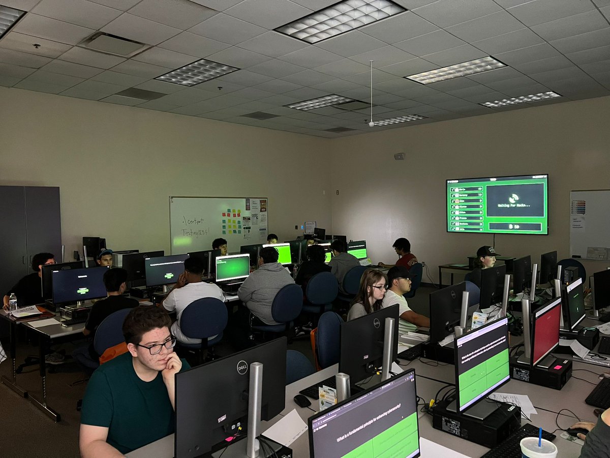 az_cyber's tweet image. Immense gratitude today for our partners! Together, we're empowering Arizona's youth to be the future of cybersecurity. Thank you for igniting potential at our 2025 Summer Cyber Bootcamp! #AZCyber #CommunityPartnership #CollectiveImpact #Cybersecurity #STEMeducation