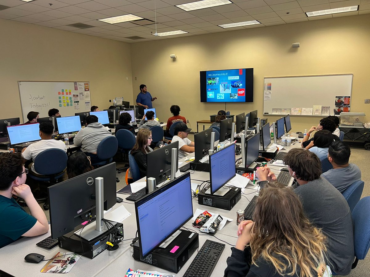 az_cyber's tweet image. Immense gratitude today for our partners! Together, we're empowering Arizona's youth to be the future of cybersecurity. Thank you for igniting potential at our 2025 Summer Cyber Bootcamp! #AZCyber #CommunityPartnership #CollectiveImpact #Cybersecurity #STEMeducation