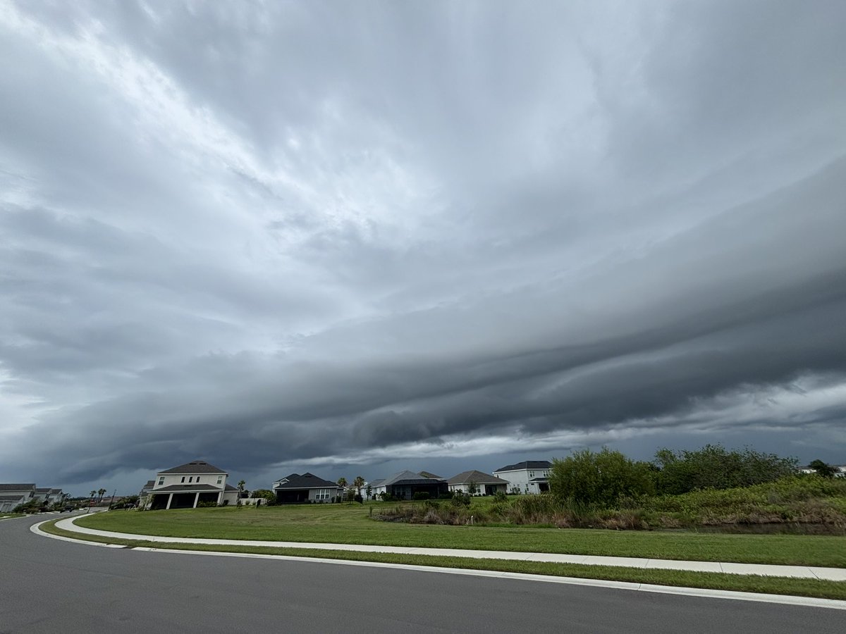 fausten24's tweet photo. Epic! #flwx

@NWSTampaBay https://t.co/hdqifo3nNv