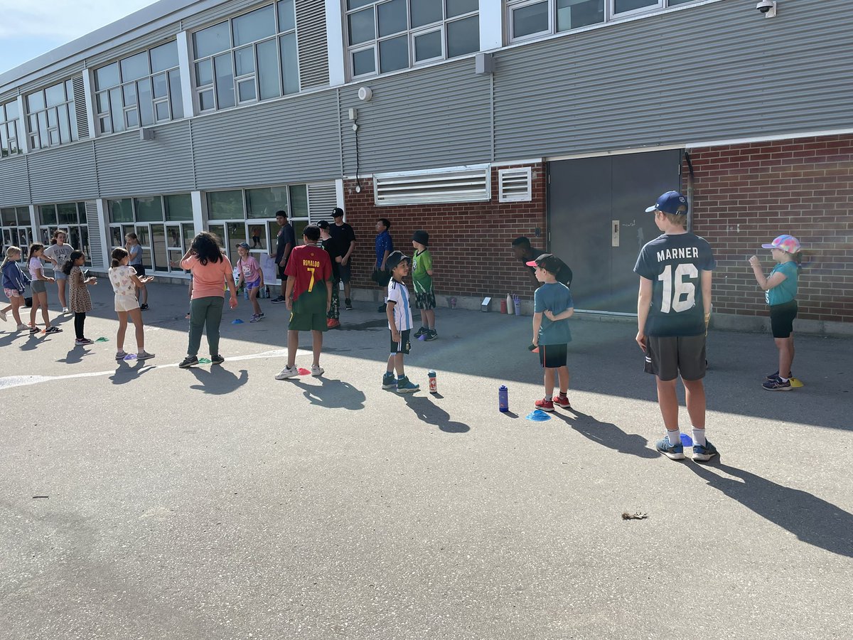 Julie Ruberto (@julieruberto) on Twitter photo Another gorgeous day for our grade 1-8 play day <a href="/TweedsmuirS/">Tweedsmuir Public School</a>! Huge shout out to <a href="/MrKindree/">Mr.Kindree</a> for organizing such a fun day! The kids had a blast and we loved seeing the intermediate leadership! Another gorgeous day for our grade 1-8 play day <a href="/TweedsmuirS/">Tweedsmuir Public School</a>! Huge shout out to <a href="/MrKindree/">Mr.Kindree</a> for organizing such a fun day! The kids had a blast and we loved seeing the intermediate leadership!