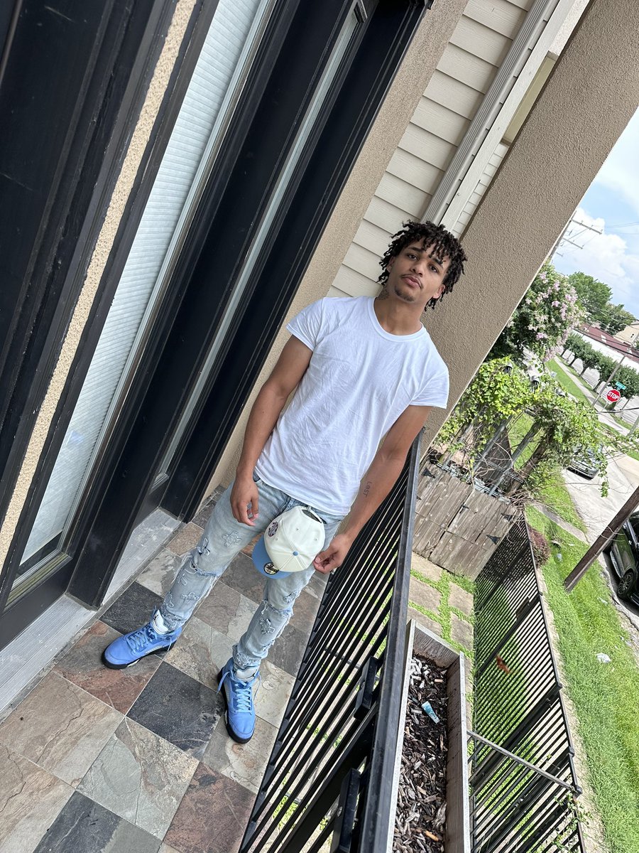 Itsjustin2002's tweet photo. Go ghost then pop out n show 🥷’s https://t.co/QYGaDqhlrD