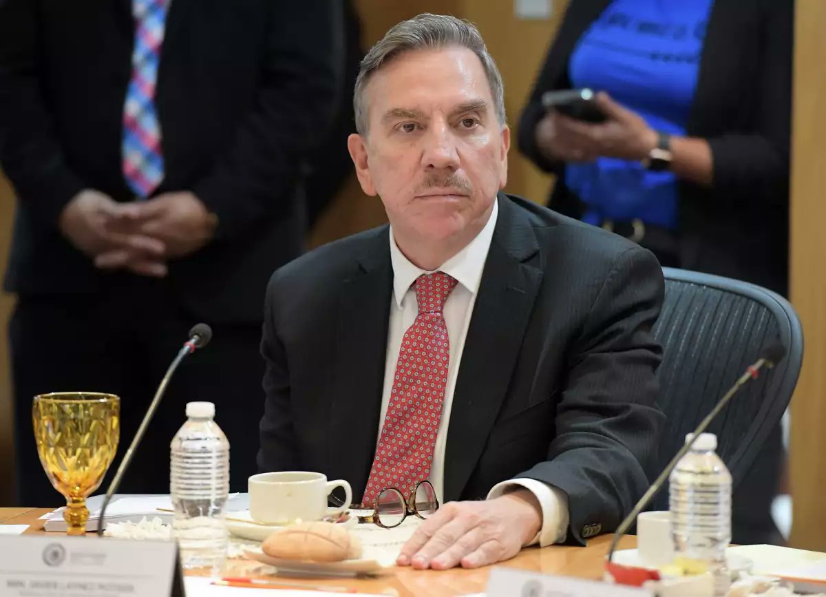 Freddy Oliviery (@freddyoliviery) on Twitter photo ¿Cuánta lana le habrán prometido al ministro Javier Laynez Potisek por hacer el proyecto para condonarle $4,000 millones a <a href="/MovistarMX/">Movistar México</a>?🤔
No se salió con la suya gracias a la ministra <a href="/LeniaBatres/">Lenia Batres</a> ❤️ ¿Cuánta lana le habrán prometido al ministro Javier Laynez Potisek por hacer el proyecto para condonarle $4,000 millones a <a href="/MovistarMX/">Movistar México</a>?🤔
No se salió con la suya gracias a la ministra <a href="/LeniaBatres/">Lenia Batres</a> ❤️