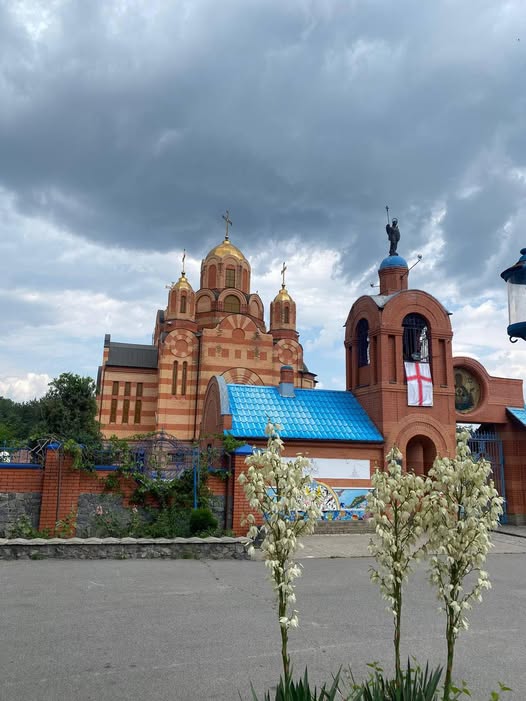 iverdnepr's tweet image. ''Коли людина живе в постійному славослів'ї і каже: ''Слава Тобі, Боже! У мене все добре!'', то його психіка змінюється, і він почувається краще... Я помічав у своєму житті та в житті інших людей, що коли людина так робить, її справи йдуть у гору і вона почувається краще. 
#iver