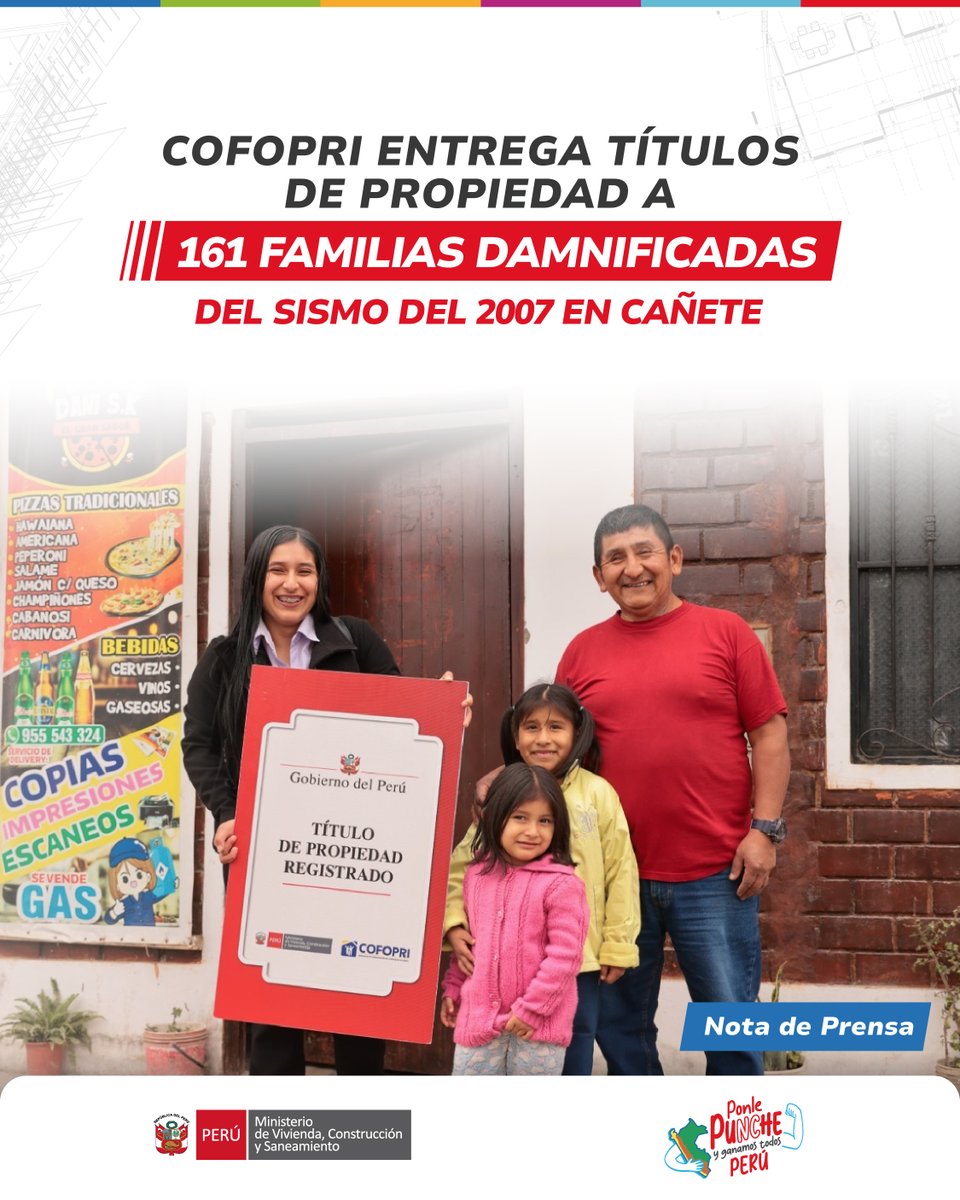 🏠¡El sueño de la casa propia y formal se hace realidad!
📌 El Ministerio de Vivienda, Construcción y Saneamiento, a través del Organismo de Formalización de la Propiedad Informal (<a href="/CofopriPeru/">Cofopri</a>), llegó a la asociación de viviendas Damnificados Los Eucaliptos en Cañete y entregó