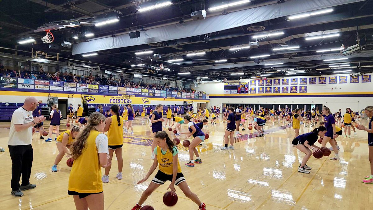 All hands 🙌 on deck this week…WOW

Over 1️⃣5️⃣0️⃣ participants ⛹️‍♀️⛹️‍♀️ filled with #JUICE🧃during Overnight Camp‼️

To the campers, coaches, players, &amp; alums that jammed our gyms 🏀 we can’t THANK YOU 🙏 enough and hope to see you later this summer &amp; next season

💜 🐾 #Pointers 💛🐾