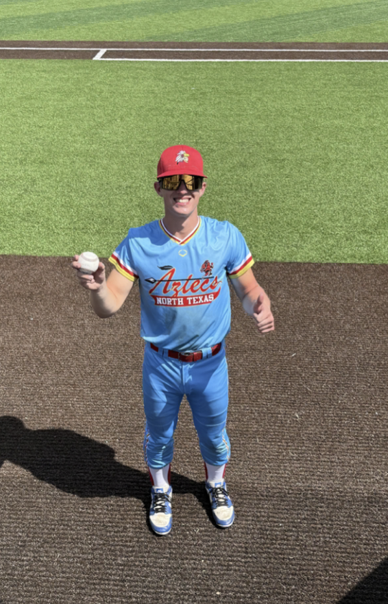✭Five Tool Texas✭ (@fivetooltexas) on Twitter photo F: <a href="/NTXAztecs/">North Texas Aztecs</a> Maynard 3, West Texas Stix mancha 0
PoG: @Maxlamb413 PERFECT GAME, 7 IP, 6K F: <a href="/NTXAztecs/">North Texas Aztecs</a> Maynard 3, West Texas Stix mancha 0
PoG: @Maxlamb413 PERFECT GAME, 7 IP, 6K