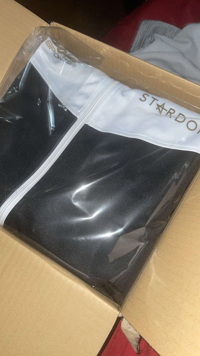 KazuTheRonin's tweet image. Had to look and search for this, this is the @soulsports1 X @wwr_stardom 2021 Set (with the new logo change) The colors are Black, White and Gold. #SoulSports #STARDOM #AnotherOneToTheCollection