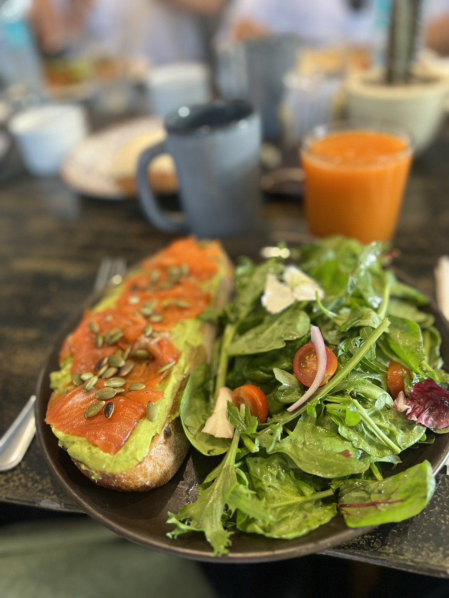 Desayuno de amigos, socios y negocios con <a href="/Urologos_UMANO/">Grupo Médico UMANO</a> 

Preparando actividades del segundo semestre 2025 

#EstamosContigo #robotics #urology